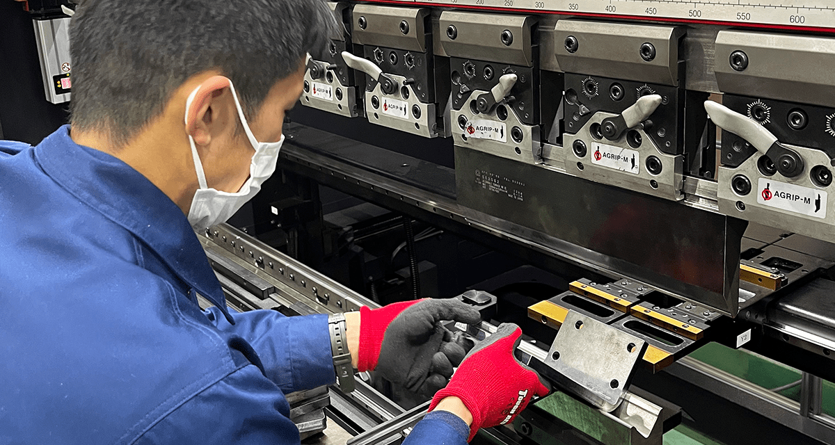 極厚加工から極小加工まで対応